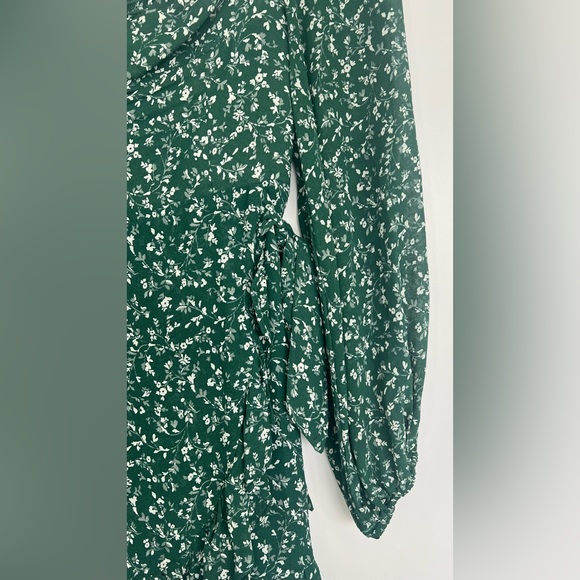 Reformation Cammi Floral Dress in Parsley - Picture 7 of 8